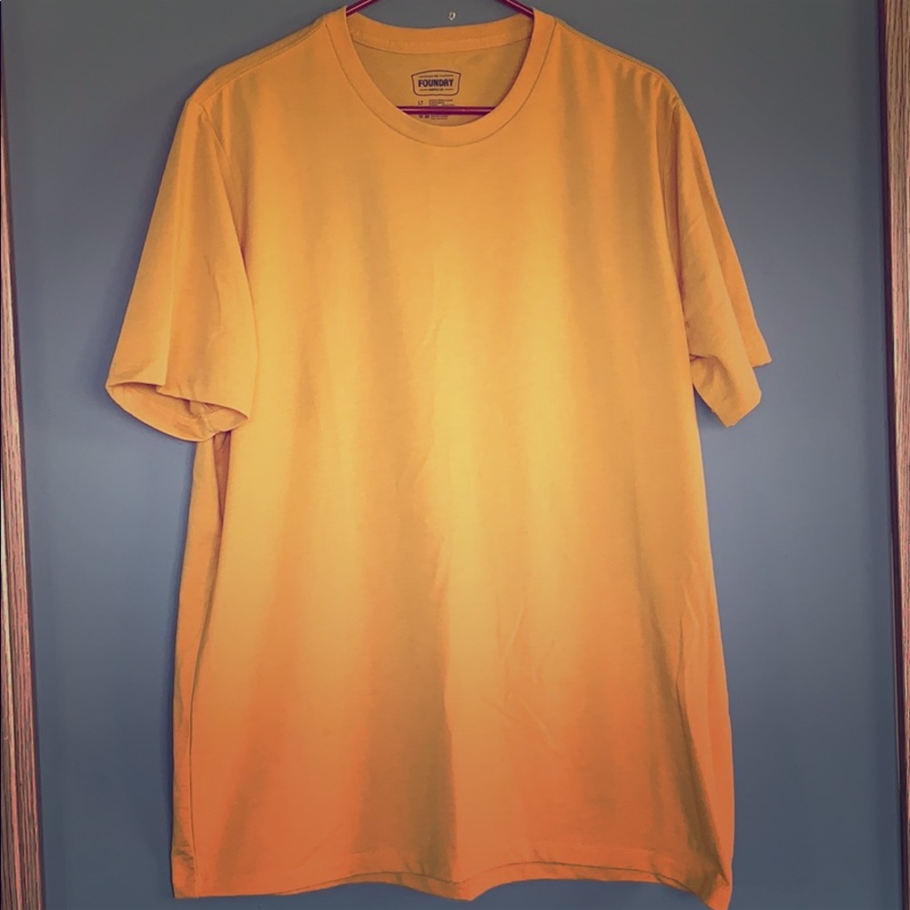 NWOT Men’s L tall, mustard yellow T-shirt